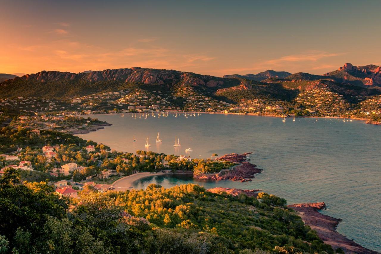 Agay Cap Esterel Le Hameau F2 Clim Plein Sud Dernier Etage Magnifique Vue Mer Saint-Raphaël 外观 照片