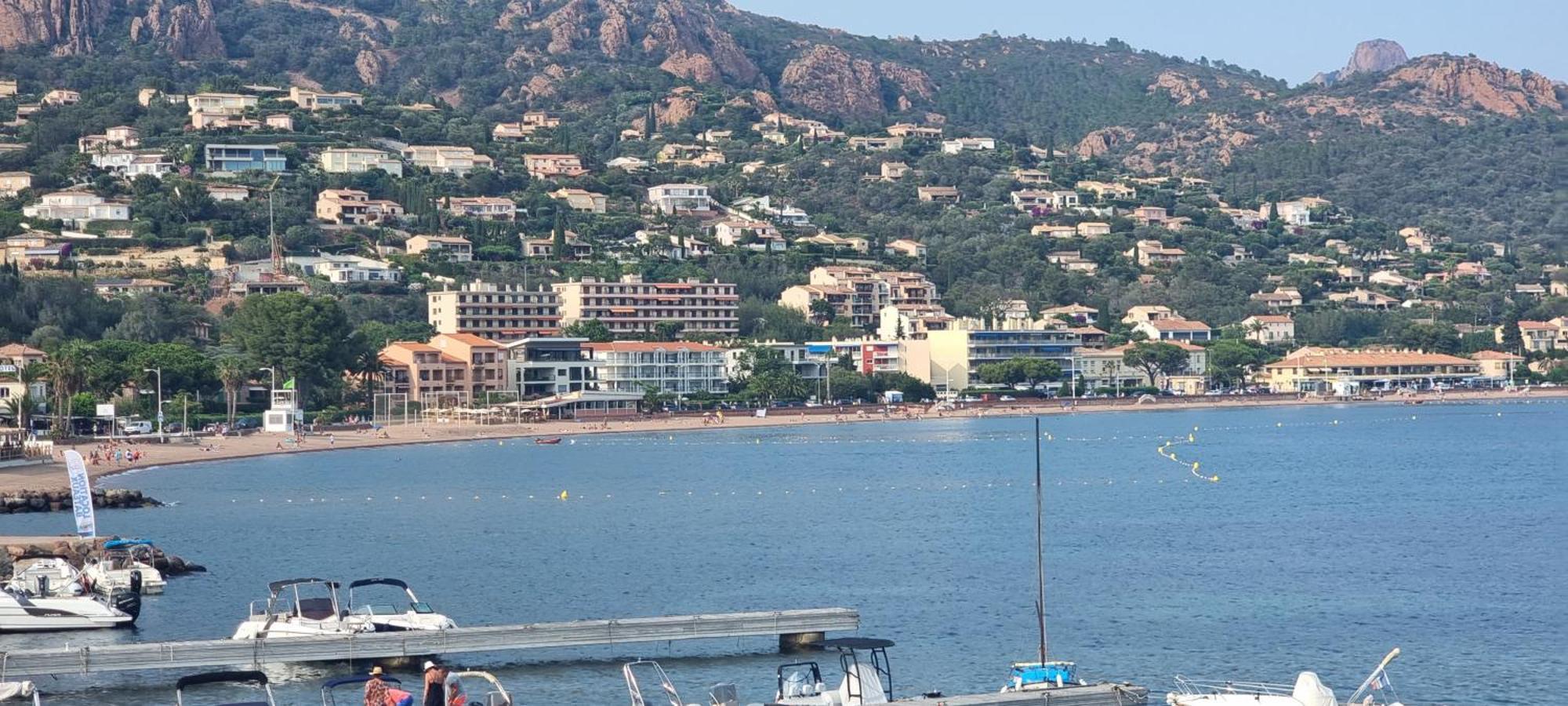 Agay Cap Esterel Le Hameau F2 Clim Plein Sud Dernier Etage Magnifique Vue Mer Saint-Raphaël 外观 照片