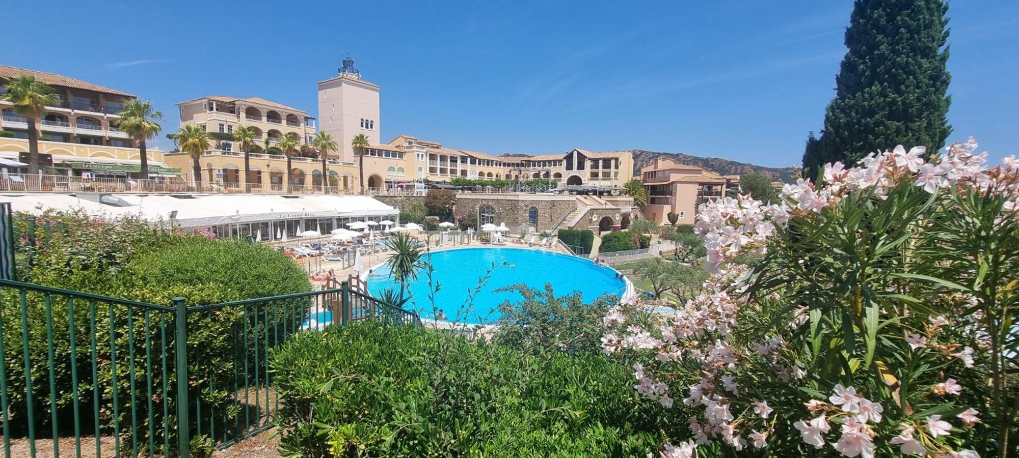 Agay Cap Esterel Le Hameau F2 Clim Plein Sud Dernier Etage Magnifique Vue Mer Saint-Raphaël 外观 照片